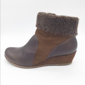 EricMichael Women’s Booties Leather wedged Sz 9